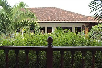 Ananda Beach Hotel Bali Exterior photo